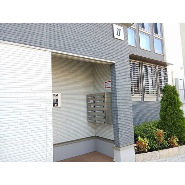 シャルール　メゾン　Ⅱ エントランス