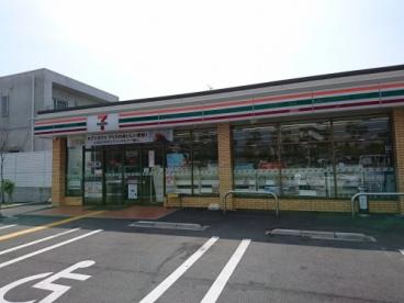 SENSE　COURT堺上野芝 コンビニ