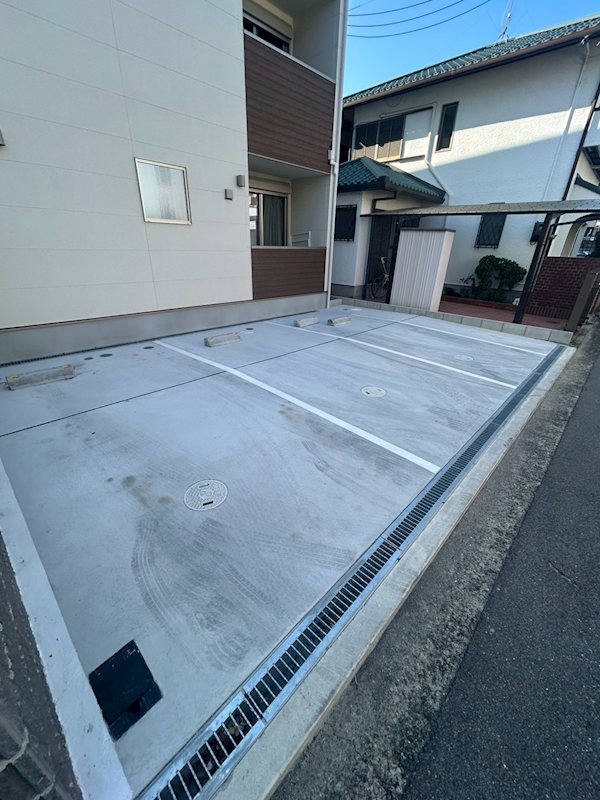 ジーメゾン和泉大宮ソル 駐車場