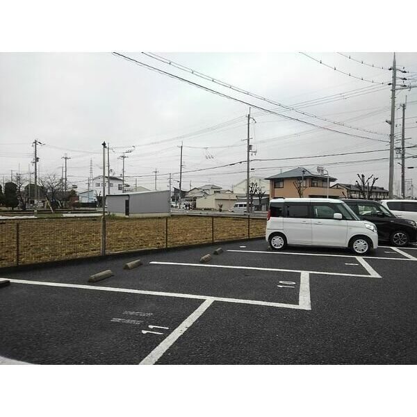 ディスターN 駐車場