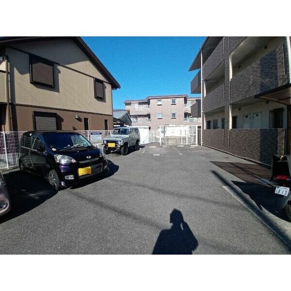 グランディール宮ノ池 駐車場