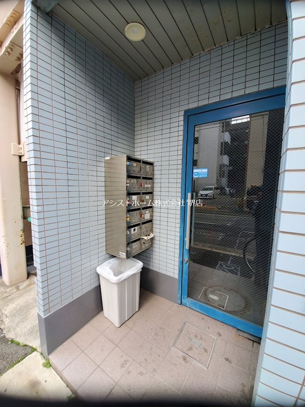 ロイヤルコート５番館 エントランス