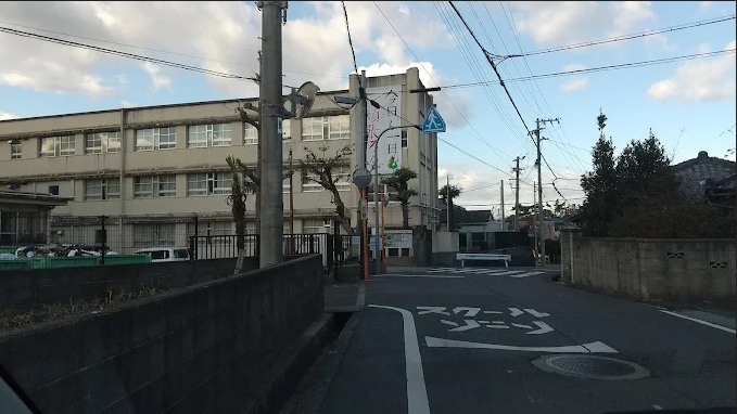 クレアール小松里 中学校