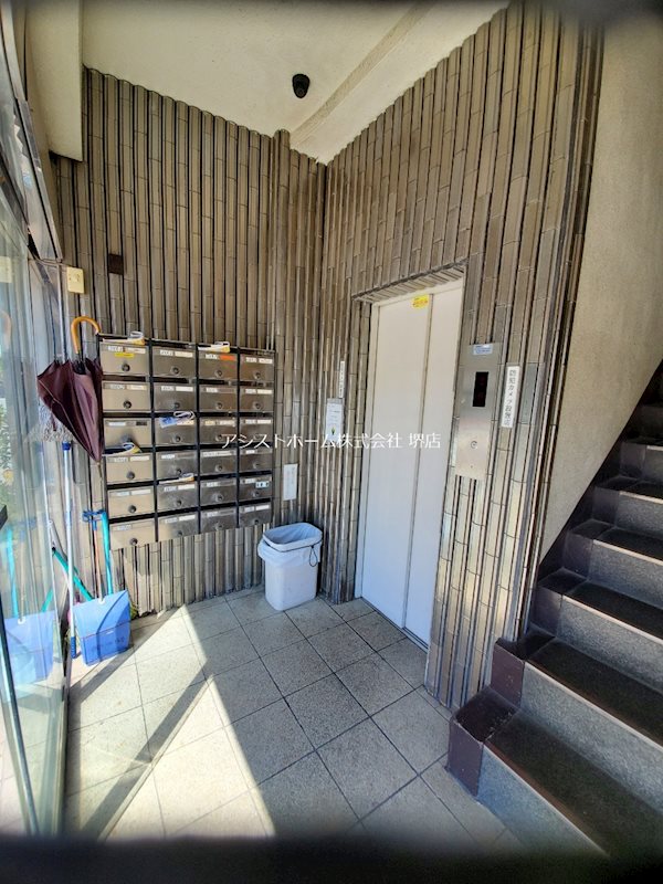 甲斐町ビル ロビー