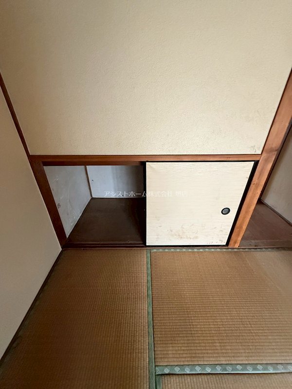 湊駅前住宅 収納
