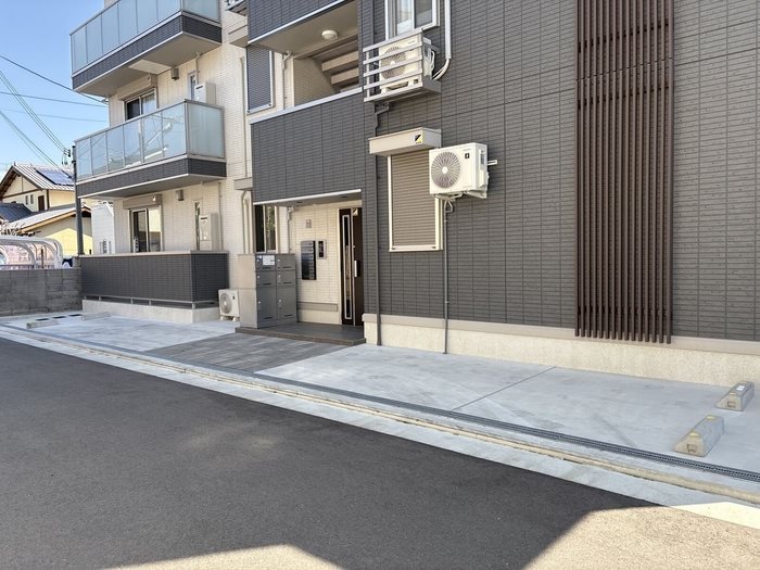 メゾンドゥボヌール 駐車場
