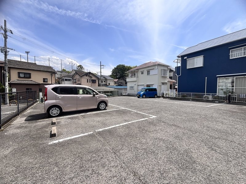 仲尾ハイツ 駐車場