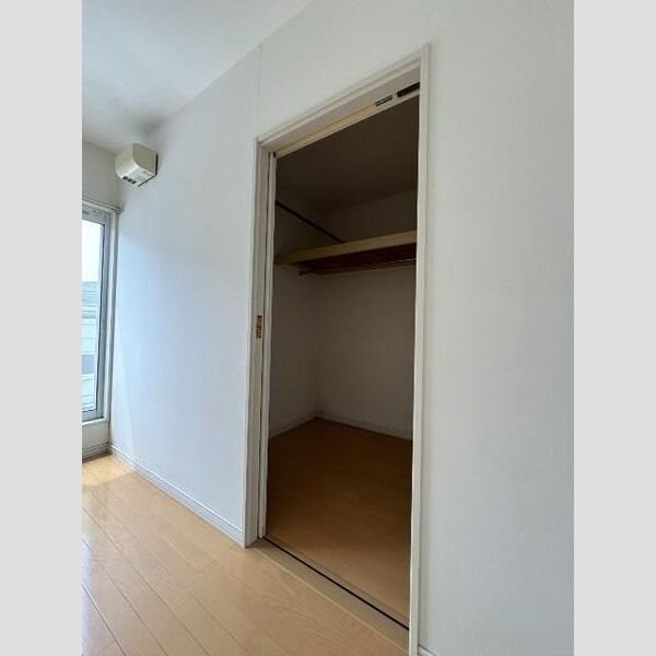 唐国町1丁目戸建 収納