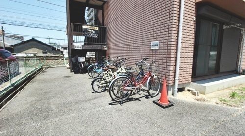モアクレスト井ノ口 駐車場