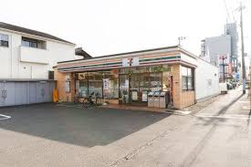 ジーメゾン岸和田クレリア コンビニ