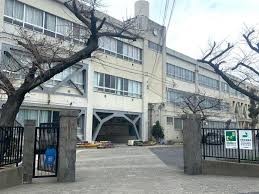 フジパレス戸建賃貸磯上町五丁目 中学校