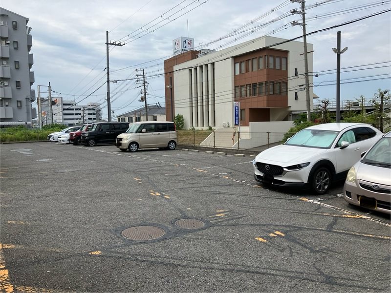 セーヌ東岸和田 駐車場