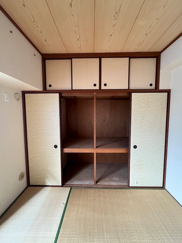 ロイヤルコーポ忠岡 収納