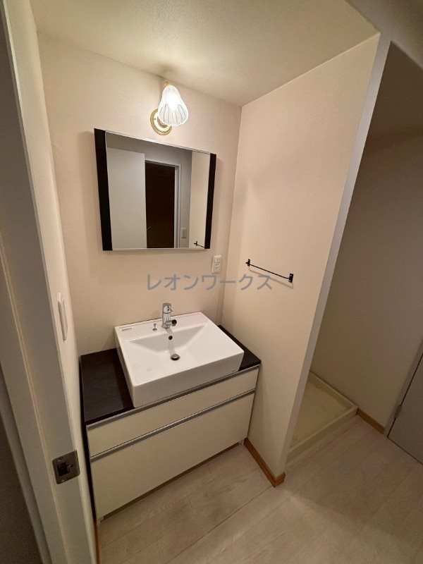 アルザブルータワーズ 洗面所