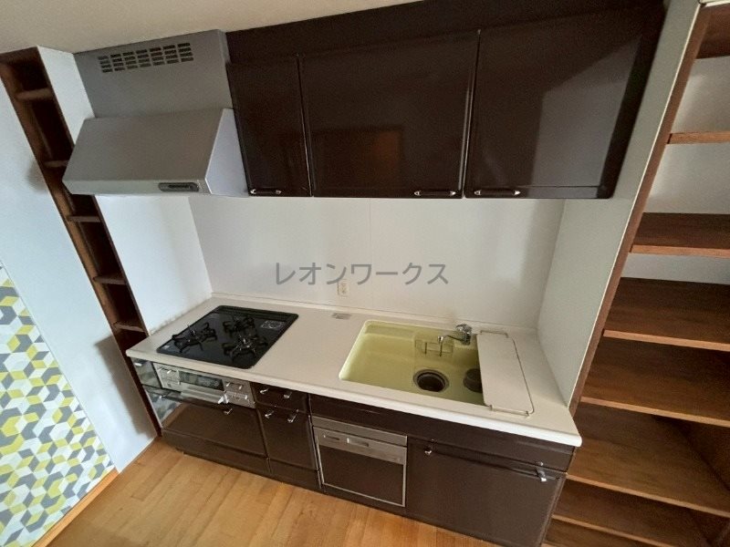 アルザブルータワーズ キッチン