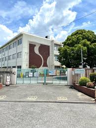 富秋町2-14-14テラスハウス 小学校