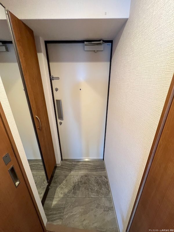 FREEDOMresidence堺大小路 玄関