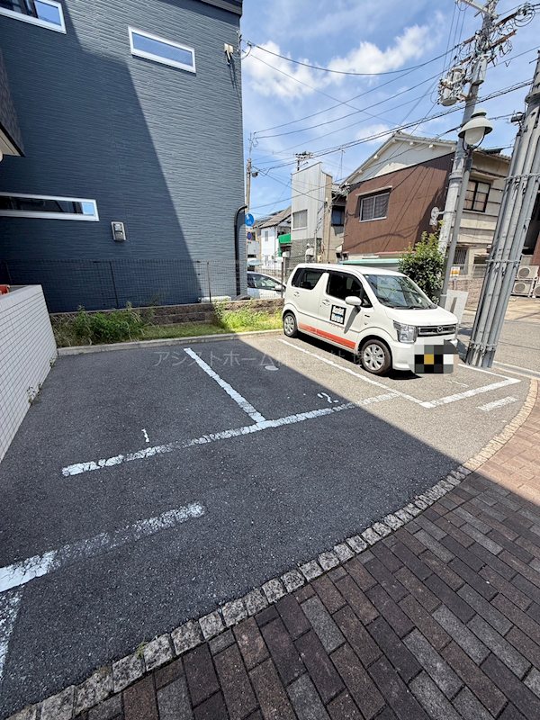ナジック香ヶ丘マンション 駐車場
