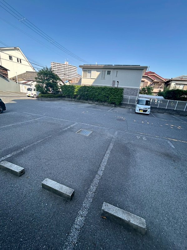 エフォールナガイ 駐車場