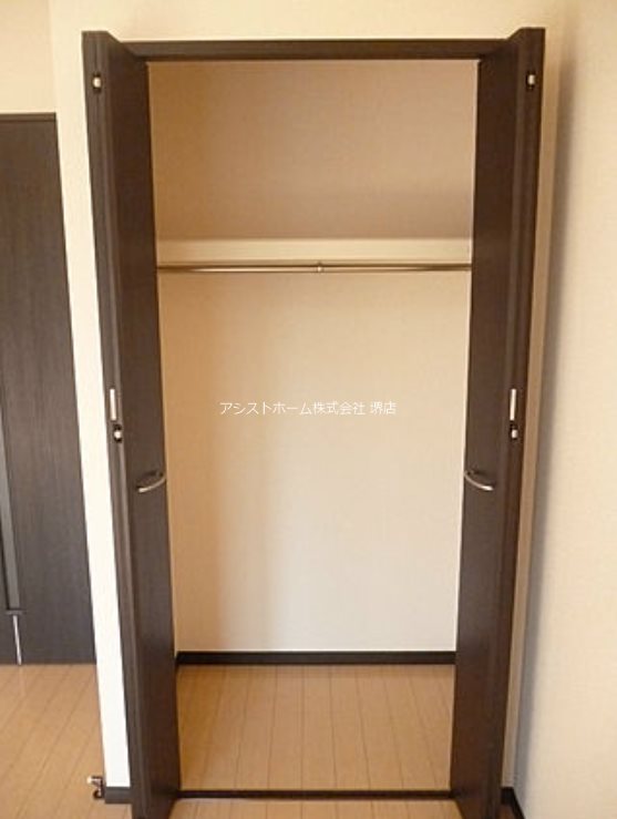 フジパレス愛泉 収納