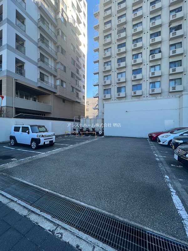 ステュディオ堺フェニックス 駐車場