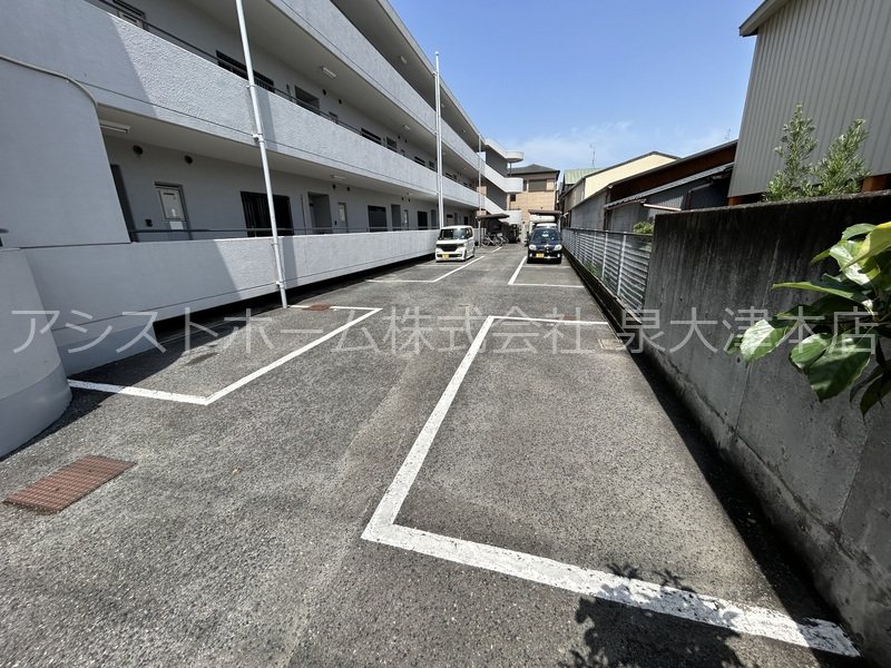 グローリー北豊中 駐車場