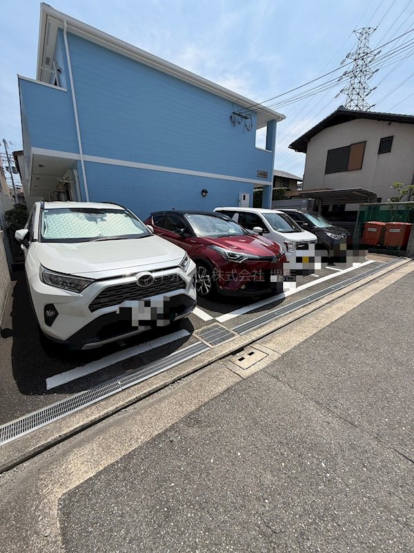 ミーティスルーチェ 駐車場