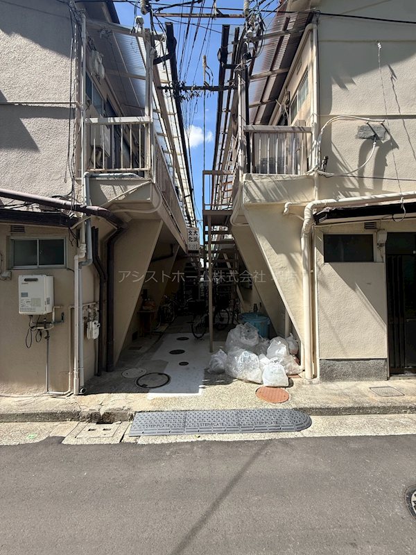 よつばハイツ大浜 エントランス