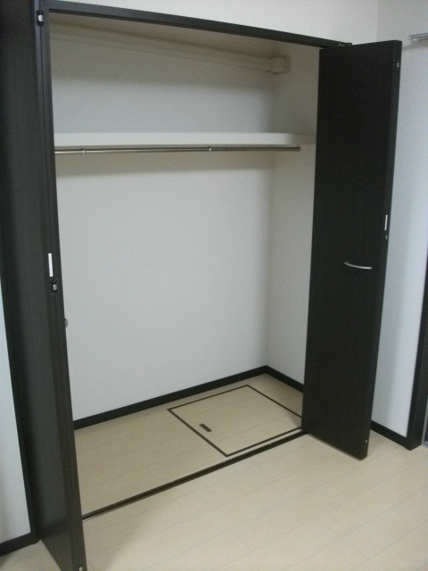 モンサント田中町 収納