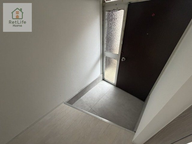 泉大津市条南町戸建 玄関