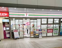 ロイヤル和泉パートⅠ コンビニ