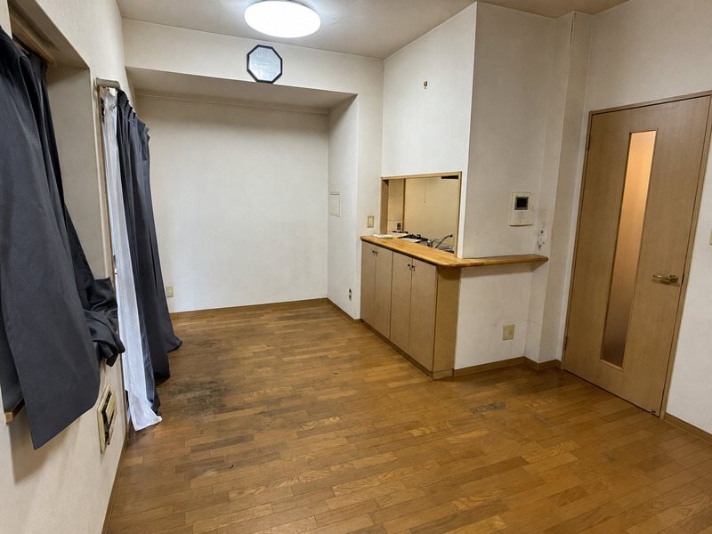メゾンドールラーバン和泉Ⅲ番館 リビング