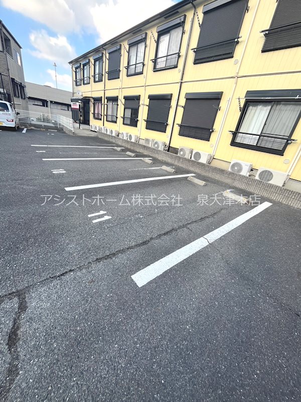 シャンソン和泉中央 駐車場