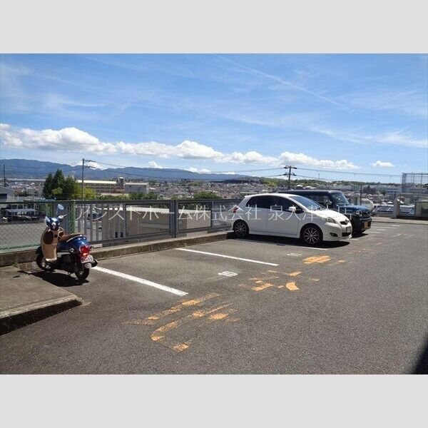 Breeze　court 駐車場