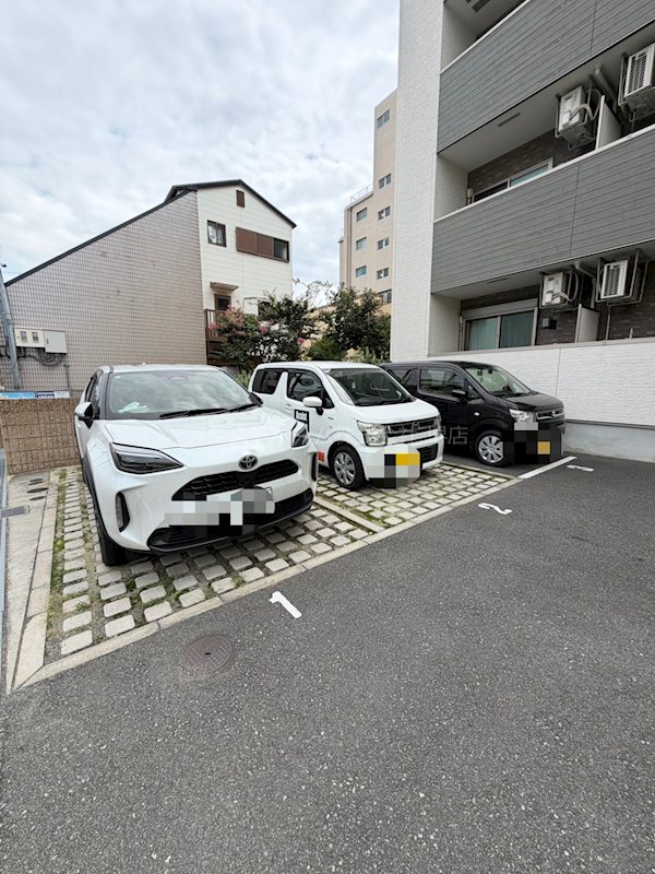 M＆M 駐車場