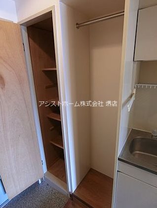 フォンティーヌ南三国 収納