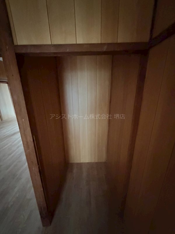 堺市西区浜寺石津町東戸建 収納