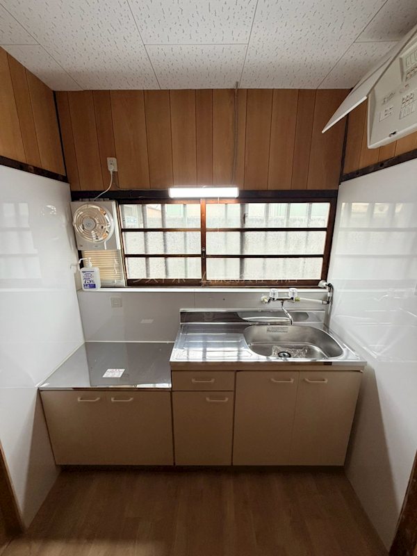 堺市西区浜寺石津町東戸建 キッチン