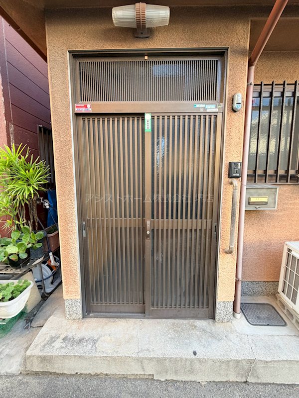 柳之町東戸建 エントランス
