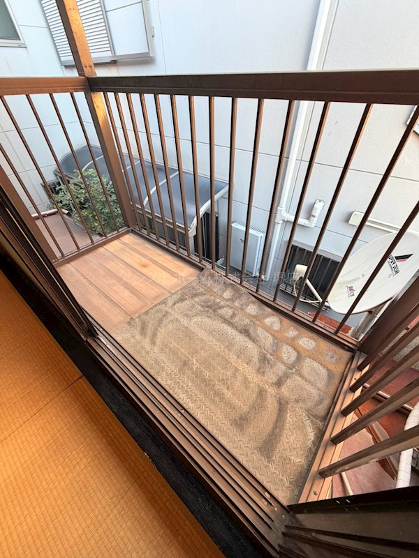 柳之町東戸建 ベランダ