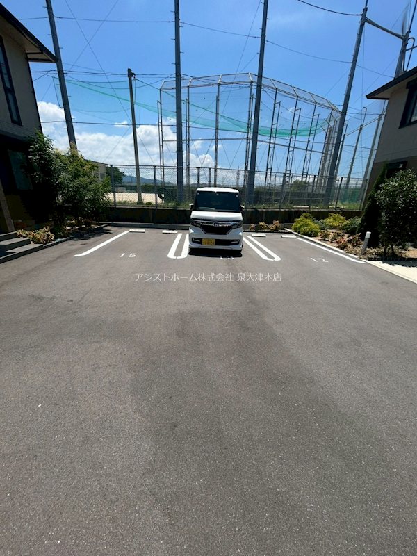 フローラ土生　C棟 駐車場