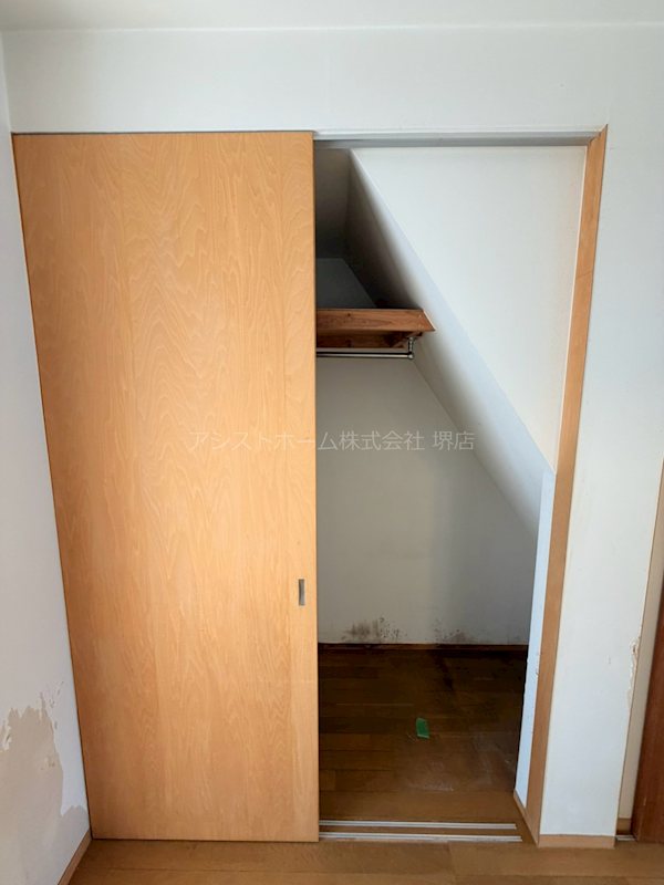香ヶ丘戸建て 収納