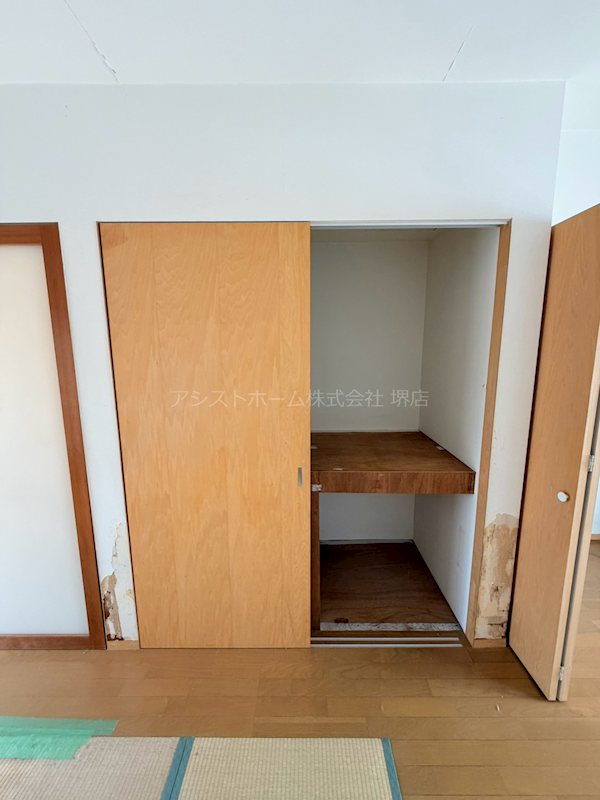 香ヶ丘戸建て 収納