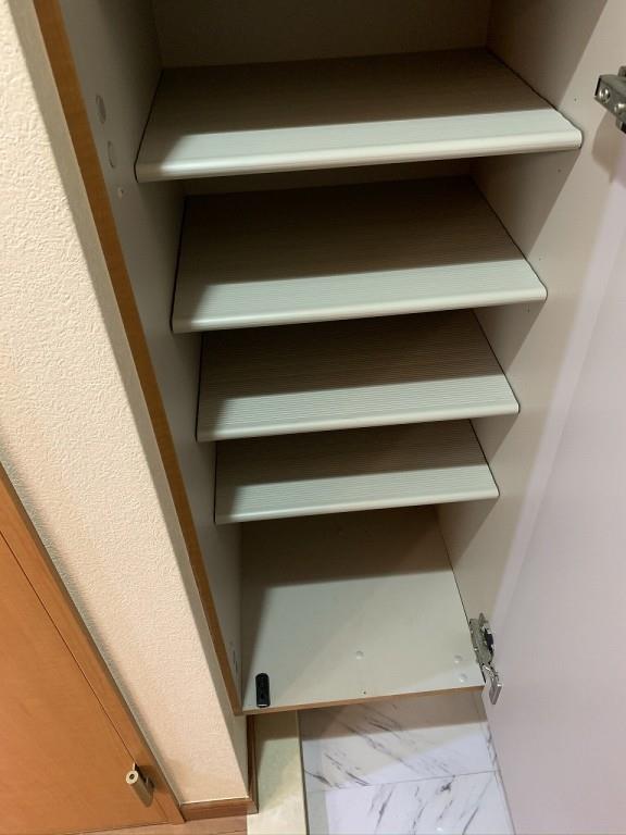 プレジール千駄木 玄関