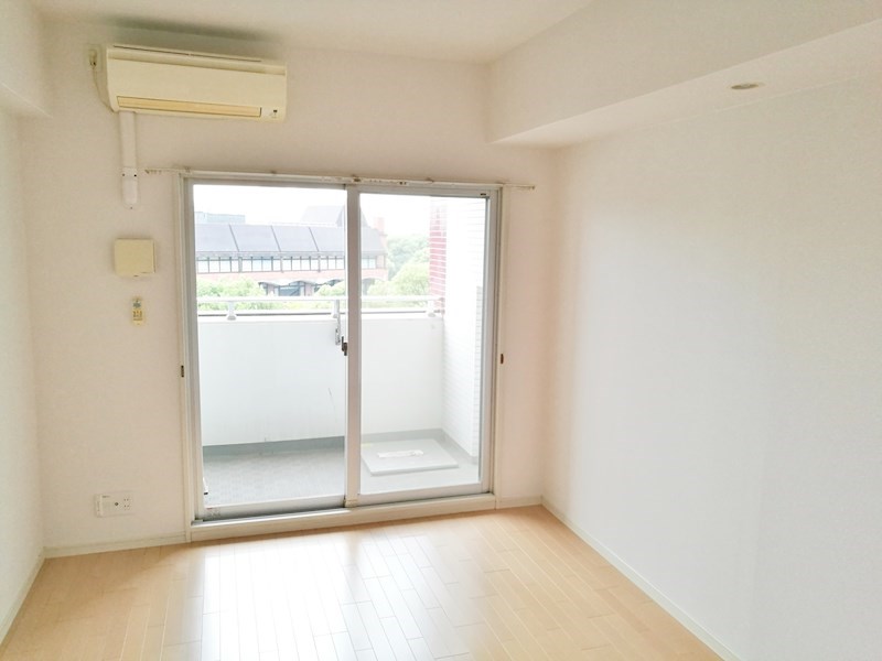 セイワパレス大阪城北 リビング