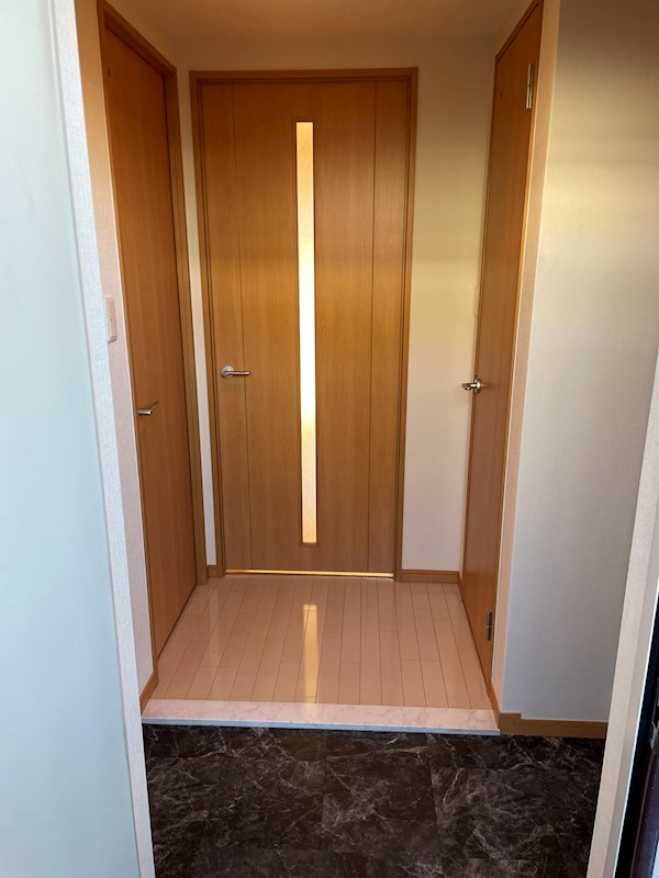 ビヤン北八代 玄関