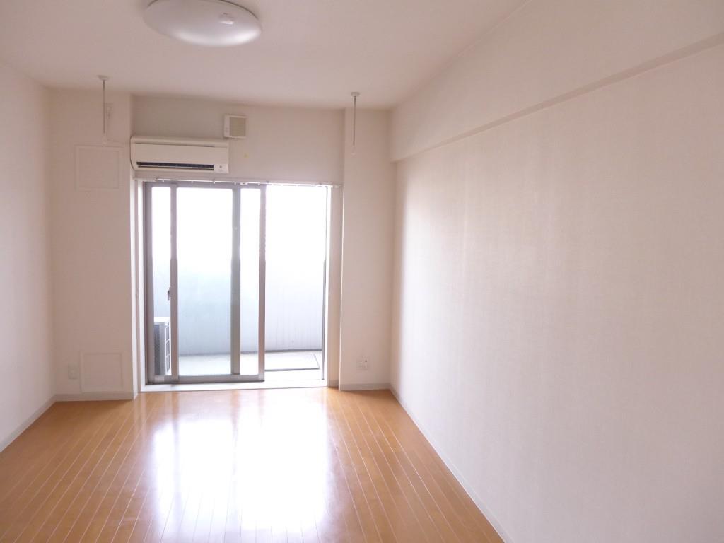 ニューボンデージ リビング