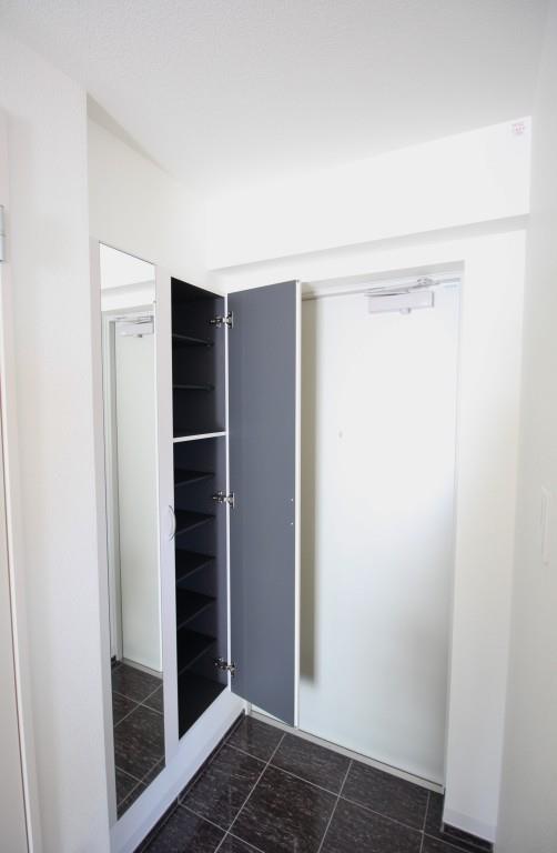 ラ･フォンテーヌ石原 玄関