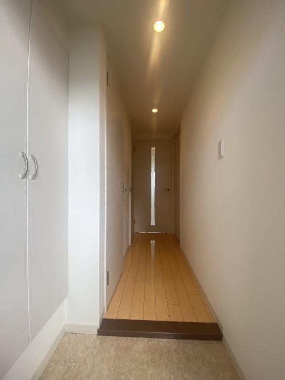 メゾンクラウン鷺洲 玄関