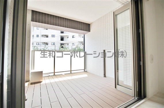 NAKAMEGURO M TERRACE (中目黒Mテラス) ベランダ